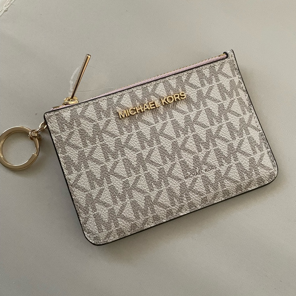 Michael Kors Jet Set Travel Wallet NWT